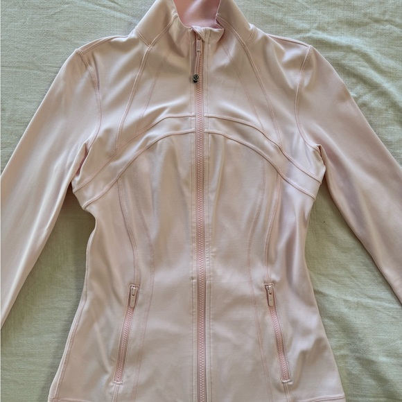 lululemon strawberry milkshake bundle 🍓🥛 define, scuba, and bra!! - Picture 3 of 13